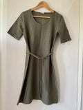 mamalicious (231) - olivgrünes Kleid, Gr. S