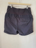 H&M mama (100) - blaue Shorts, Gr. 40