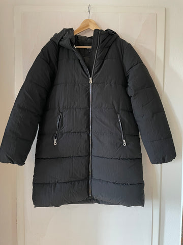 Only maternity (100) - schwarzer Wintermantel, Gr. M