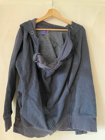 Séraphine (234) - blauer Trage-Hoodie, Gr. L