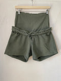 mama licious (257) - grüne Shorts, Gr. M