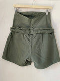mama licious (257) - grüne Shorts, Gr. M