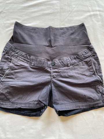 H&M mama (143) - blaue Shorts, Gr. 38